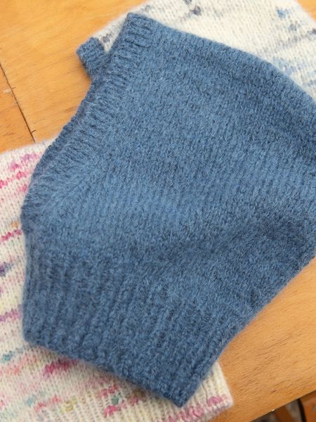 2506-3 Hugsy Hood Junior